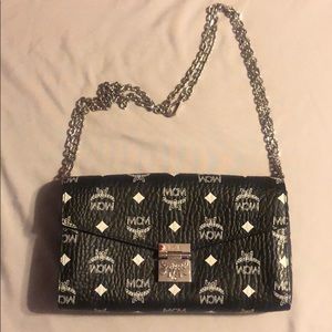 MCM Millie Visetos Canvas Wallet on Chain